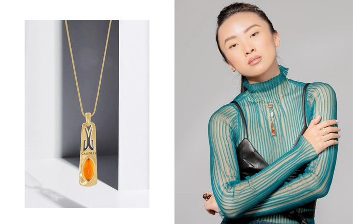 model Jamie with gaudess lariat necklace